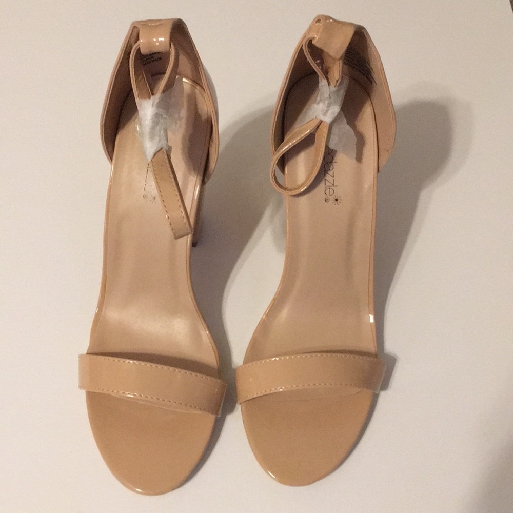 Nude heels size 9.5
